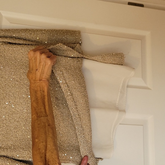 RE & CO xs Gold Sweater - Picture 7 of 7